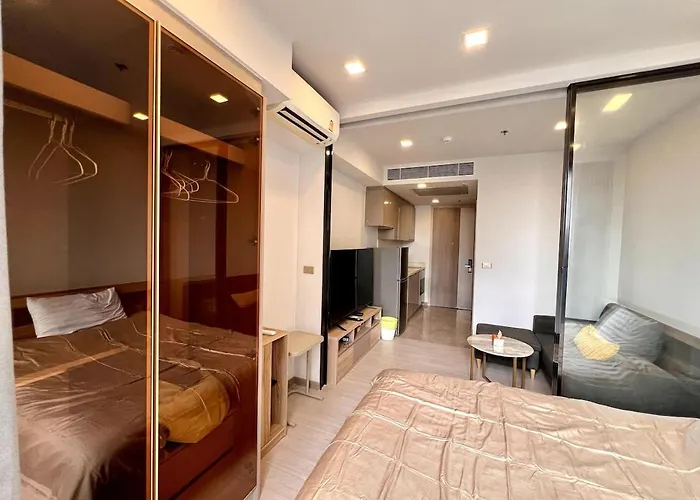 Free Parking With Balcony Pool And Gym Mrt 200m
