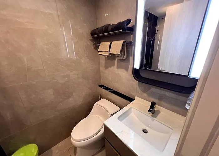 Free Parking With Balcony Pool And Gym Mrt 200m Appartamento *
